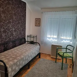 Eszterlánc Apartman